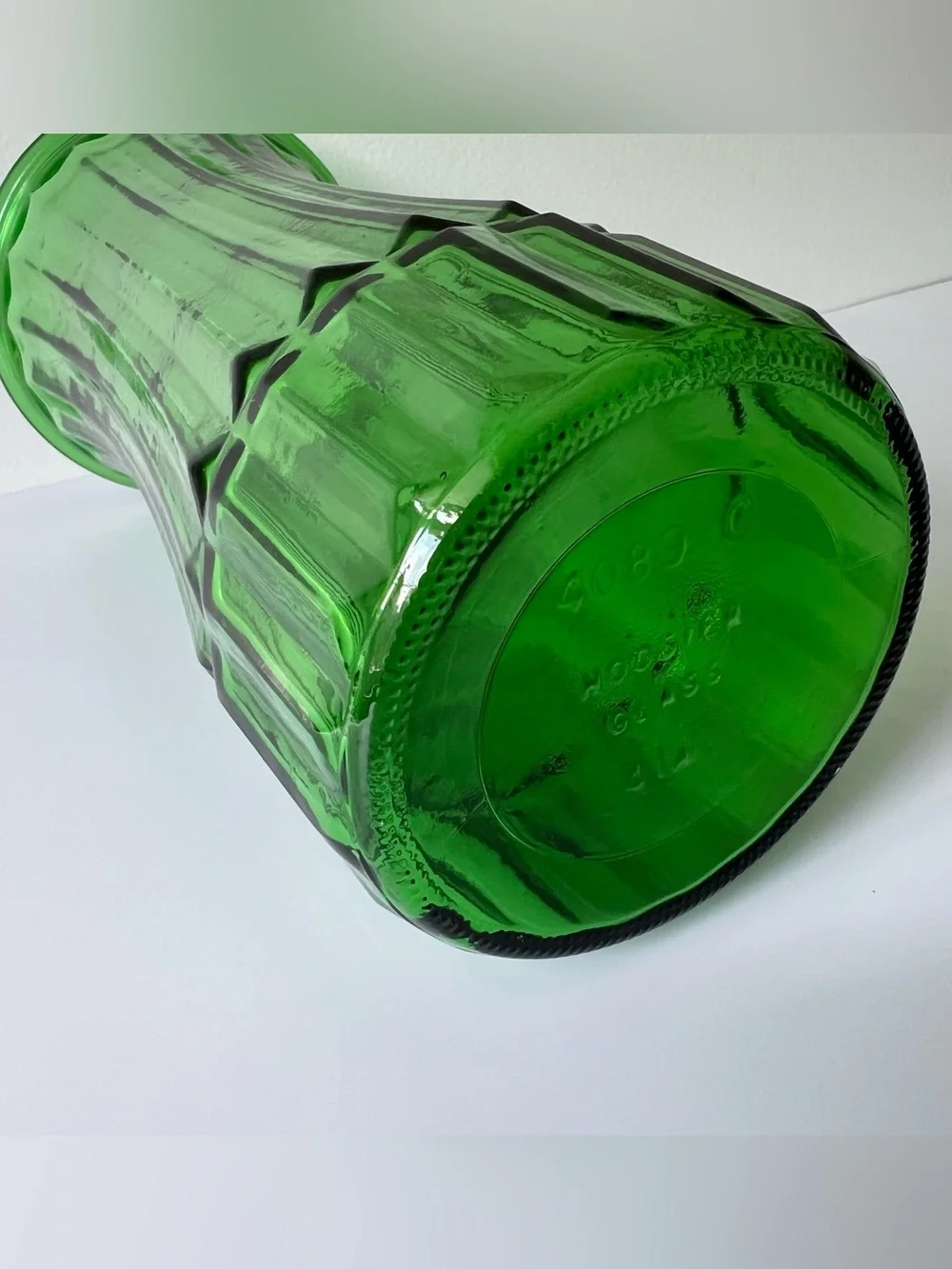 Vintage MCM Hoosier Glass 4089-C Emerald Green Ribbed Glass Florist Vase 9.75